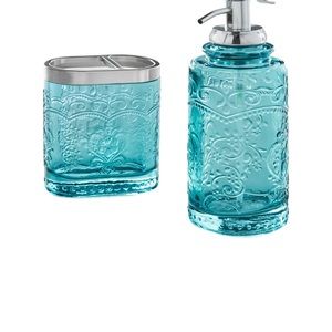 Shower curtain & bathroom accessories